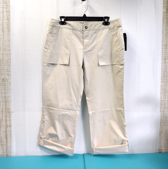 Daisy Fuentes Women's Khaki Tan Roll Up Pants Size 12P - Picture 2 of 13